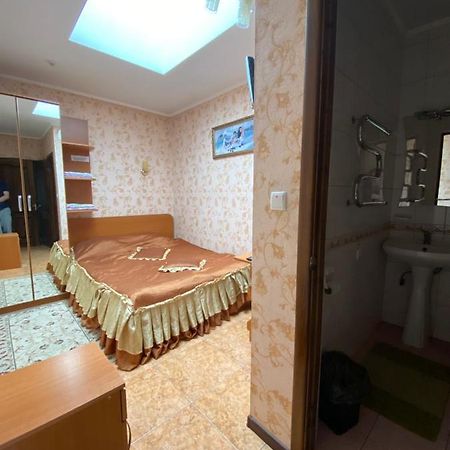 Золотий Лев Hotel Zvenyhorodka Buitenkant foto