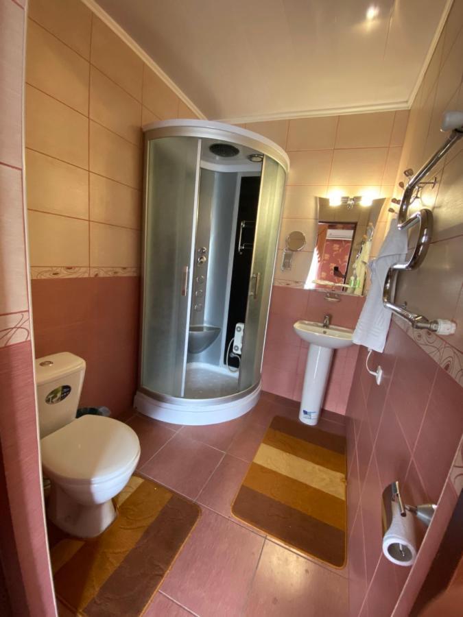Золотий Лев Hotel Zvenyhorodka Buitenkant foto