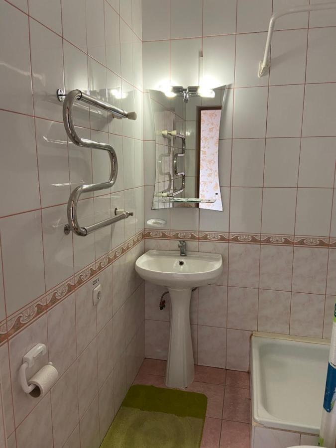 Золотий Лев Hotel Zvenyhorodka Buitenkant foto