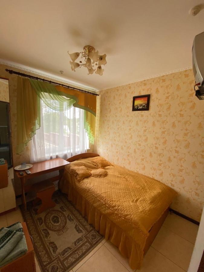 Золотий Лев Hotel Zvenyhorodka Buitenkant foto