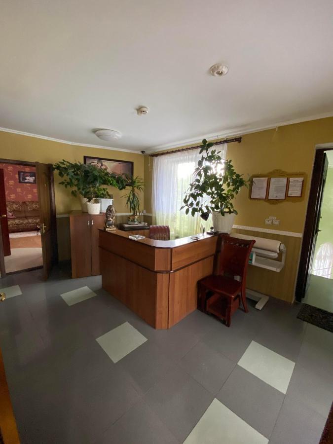 Золотий Лев Hotel Zvenyhorodka Buitenkant foto